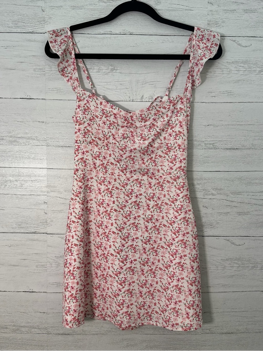Princess Polly Pink Floral Ruffle-Shoulder Dress. Brand new with tags size 4.